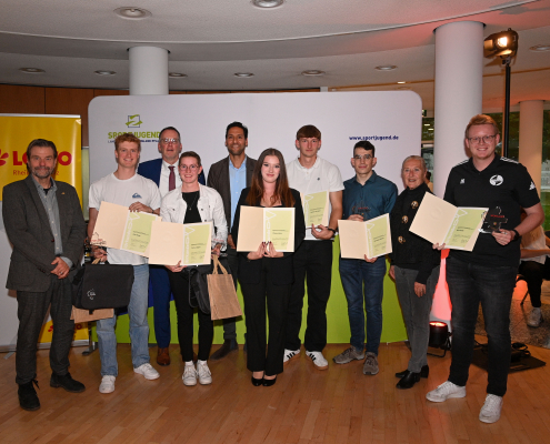 Gruppenfoto mit Stipendiat*innen
