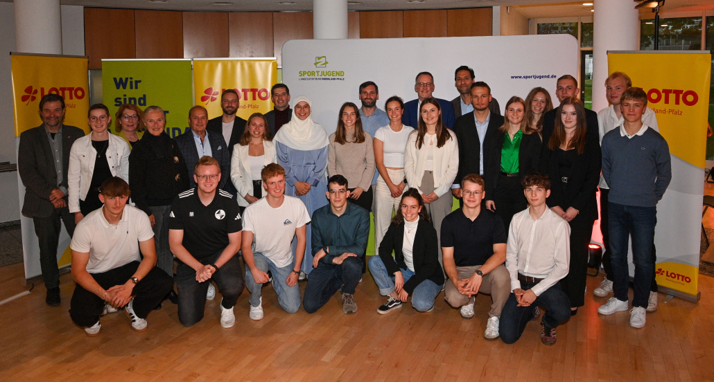 Gruppenfoto aller StipS Stipendiat*innen